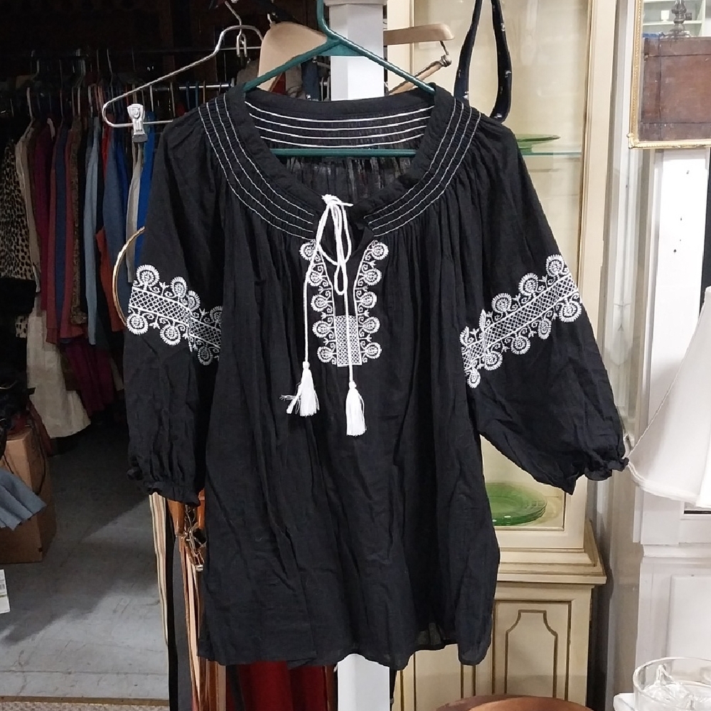 Signature Collection Black Embroidered Women's Top
